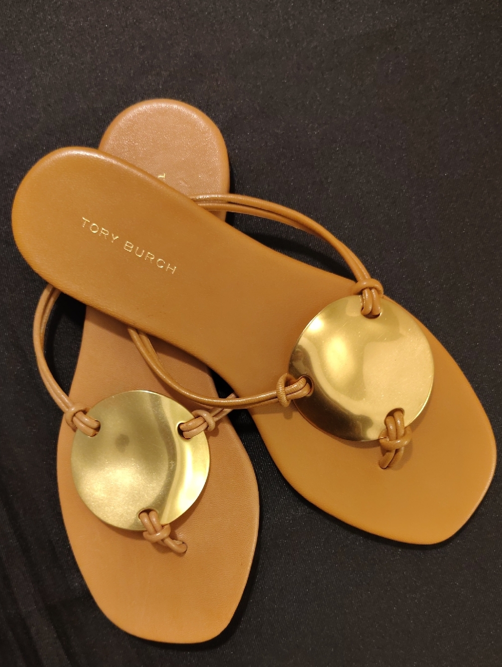Tory Burch Patos Leather Sandals – Refined Tan with Gold Accents | Size 5 M
